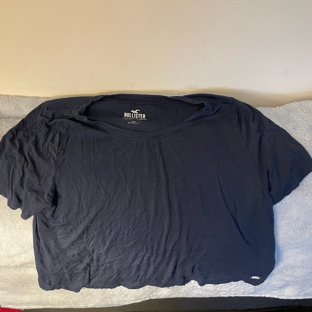 Size Medium Hollister Navy Crop Top Tee
